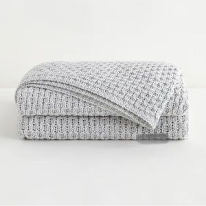 Tuft  and needle Throw Blanket